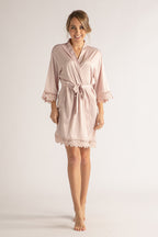 Lily Lace Bridesmaid Robe in Blush Pink