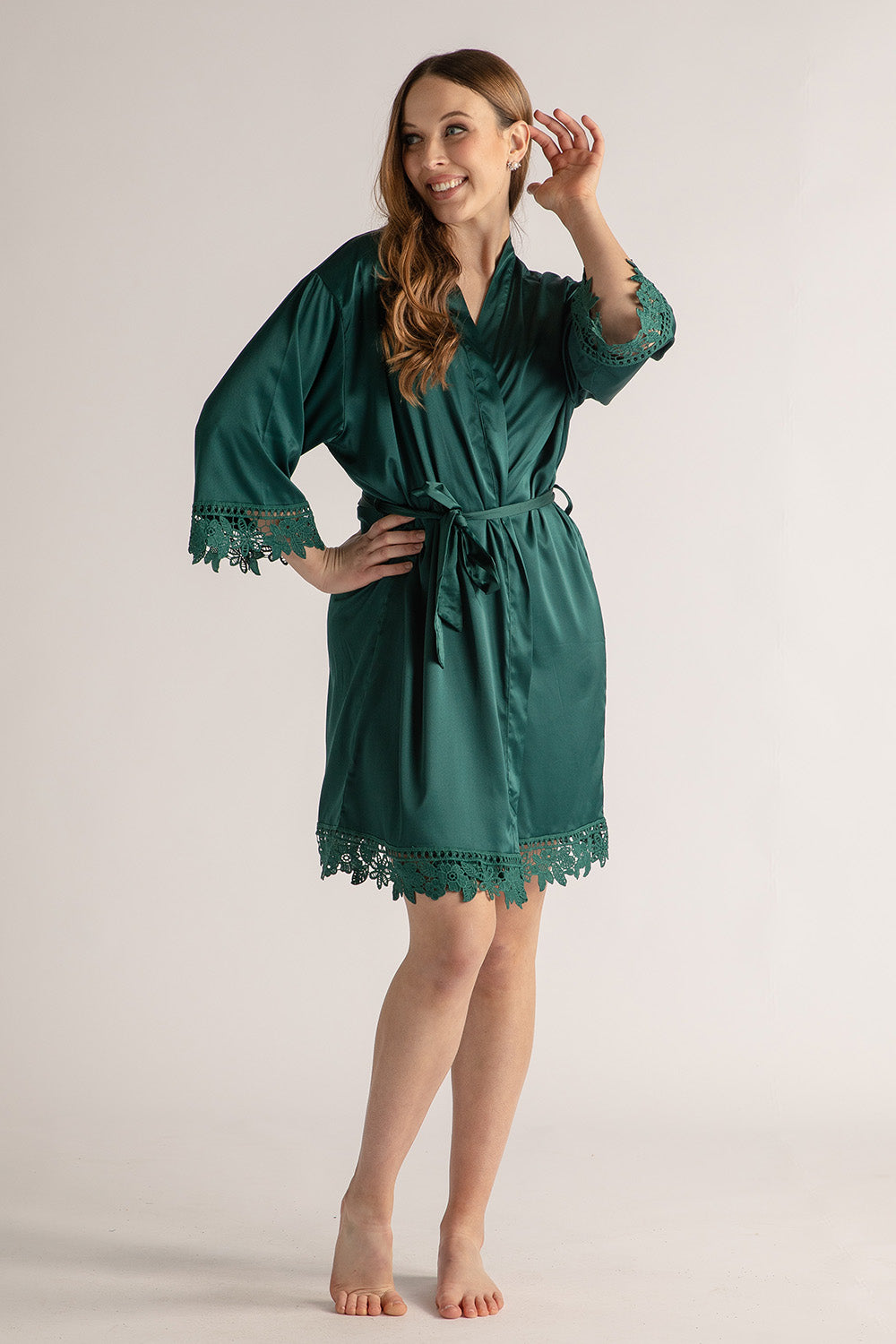 Lily Lace Bridesmaid Robe in Emerald Green