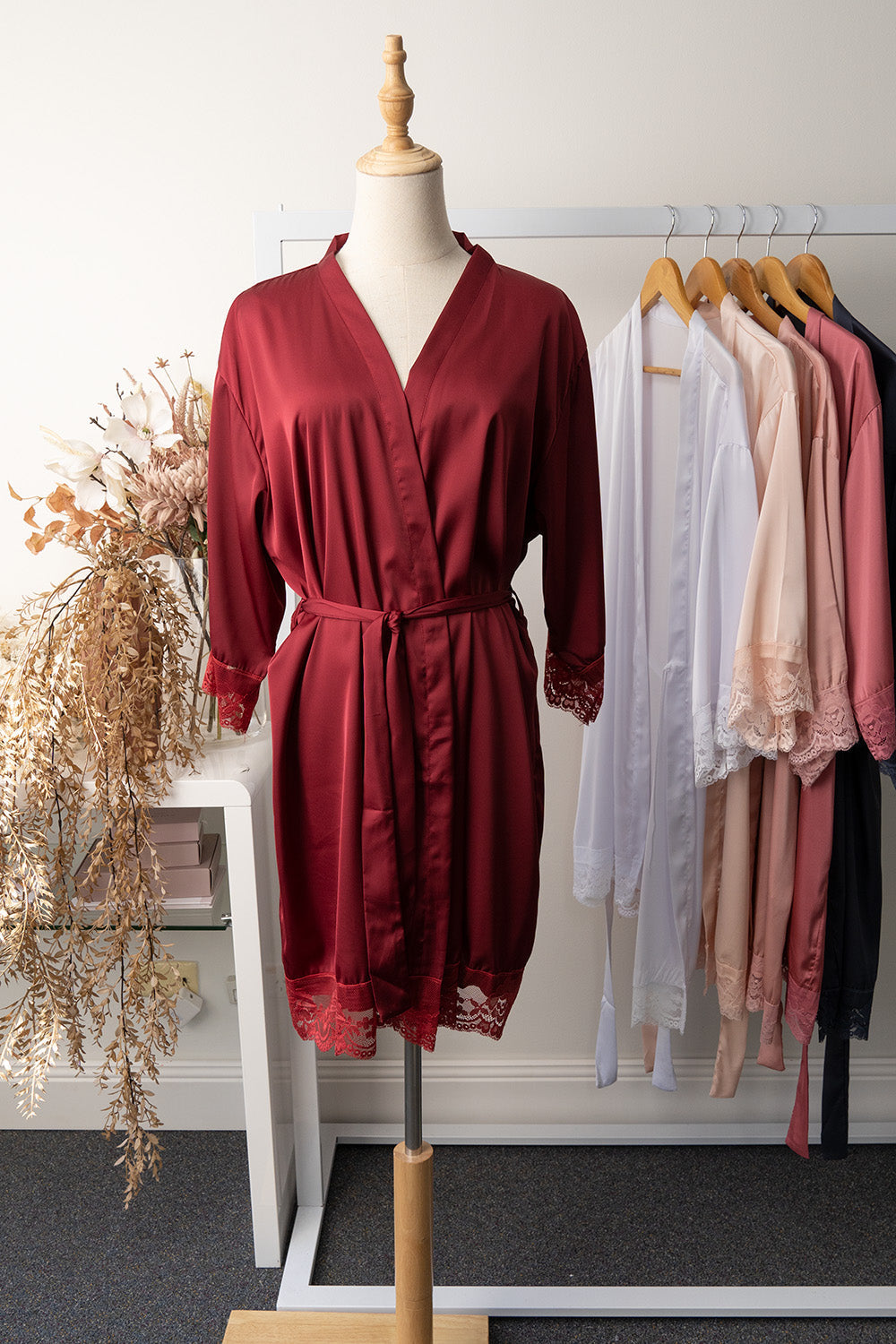Poppy Lace Bridesmaid Robe in Burgundy