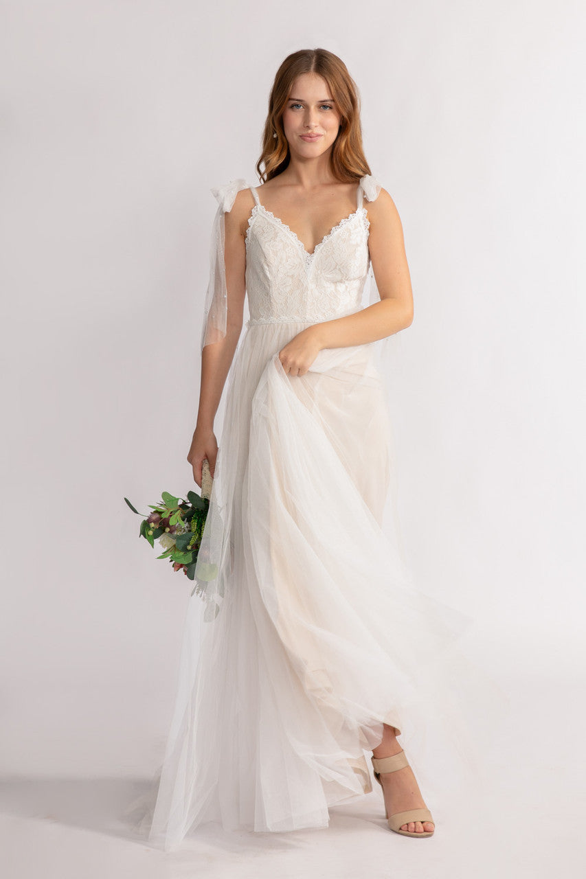 Anya Deep V Neck Sleeveless Lace Tulle Wedding Dress in Ivory