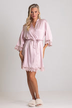 Lily Lace Bridesmaid Robe in Blush Pink