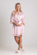 Lily Lace Bridesmaid Robe in Blush Pink