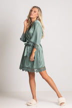 Lily Lace Bridesmaid Robe in Light Green