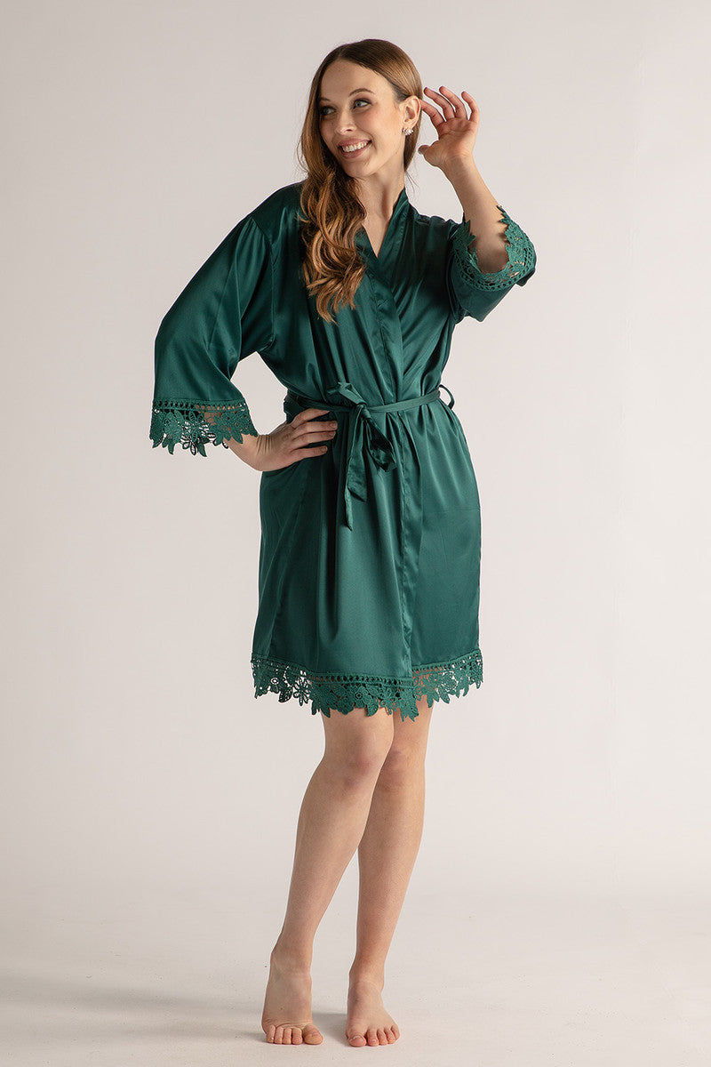 Lily Lace Bridesmaid Robe in Emerald Green