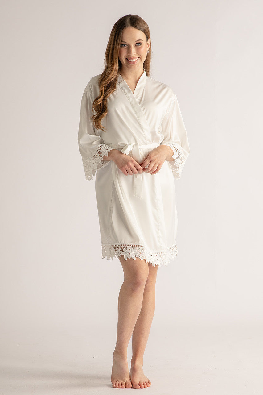 Lily Lace Bridesmaid Robe in Ivory