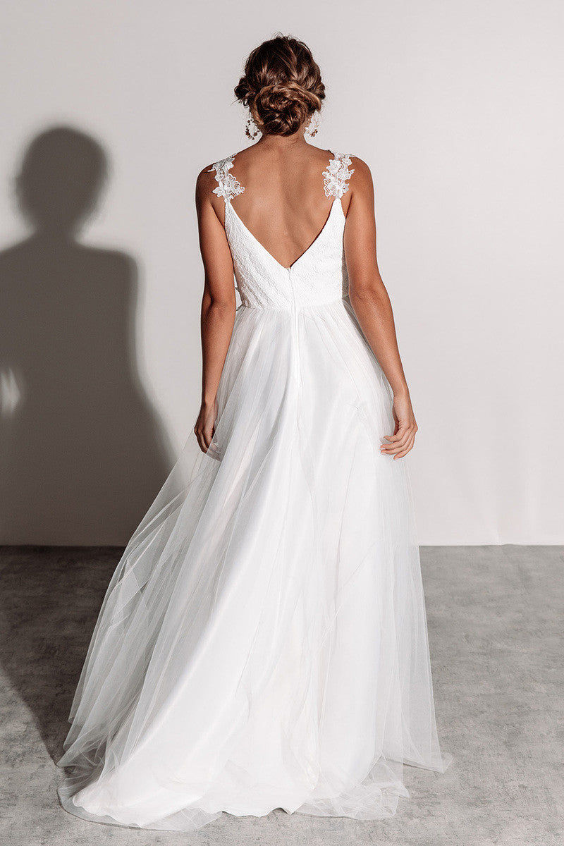 Millie Lace and Tulle Wedding Dress in Ivory