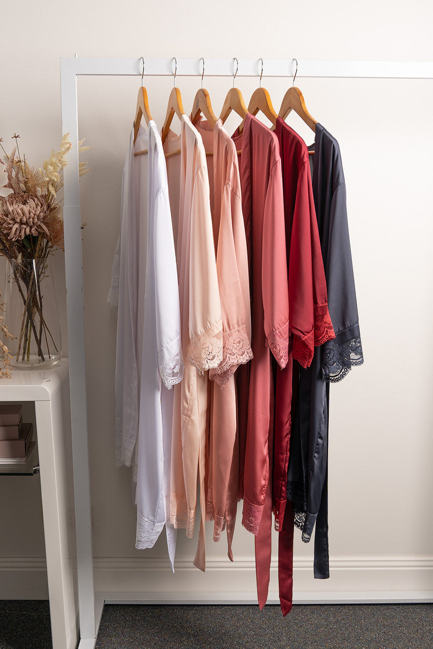 Poppy Lace Bridesmaid Robe in Burgundy